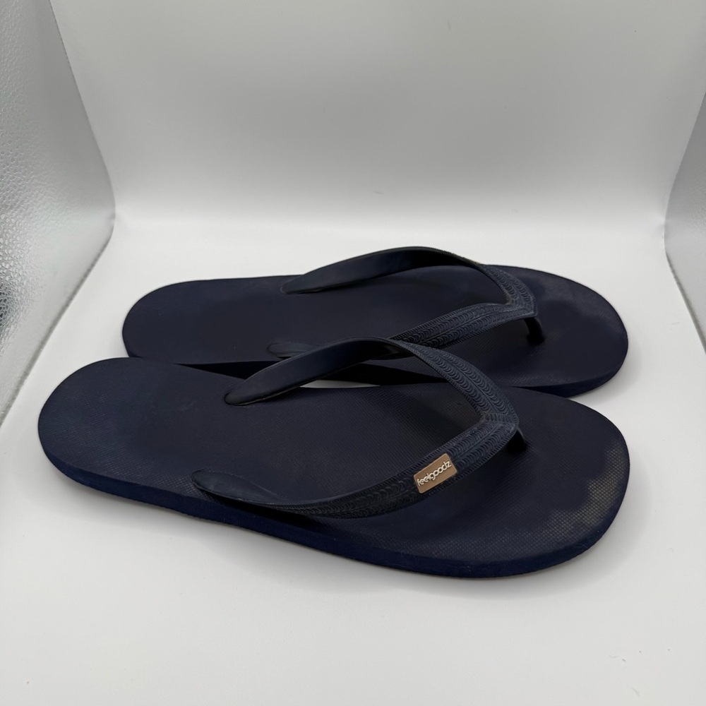 FeelGoodz Navy Flip Flops  Women’s Size 10/Mens 9